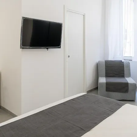 Roem At The Station Bed & Breakfast