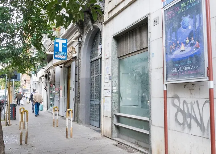 Roem At The Station Bed & Breakfast Napoli