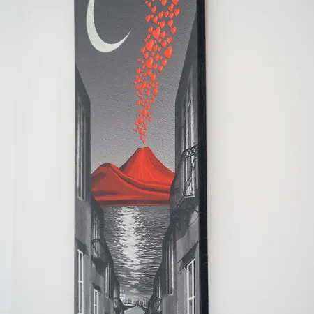 Roem At The Station לינה וארוחת בוקר 3*